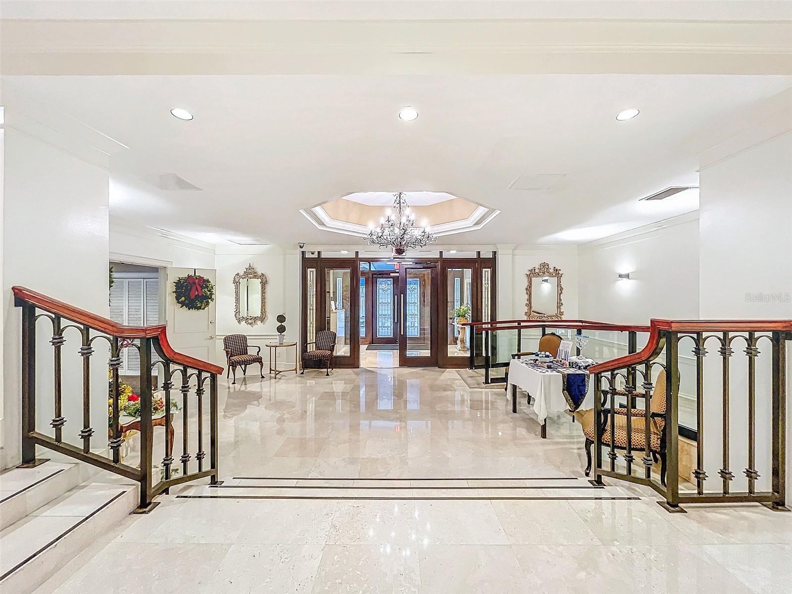 2611 BAYSHORE BLVD #302
