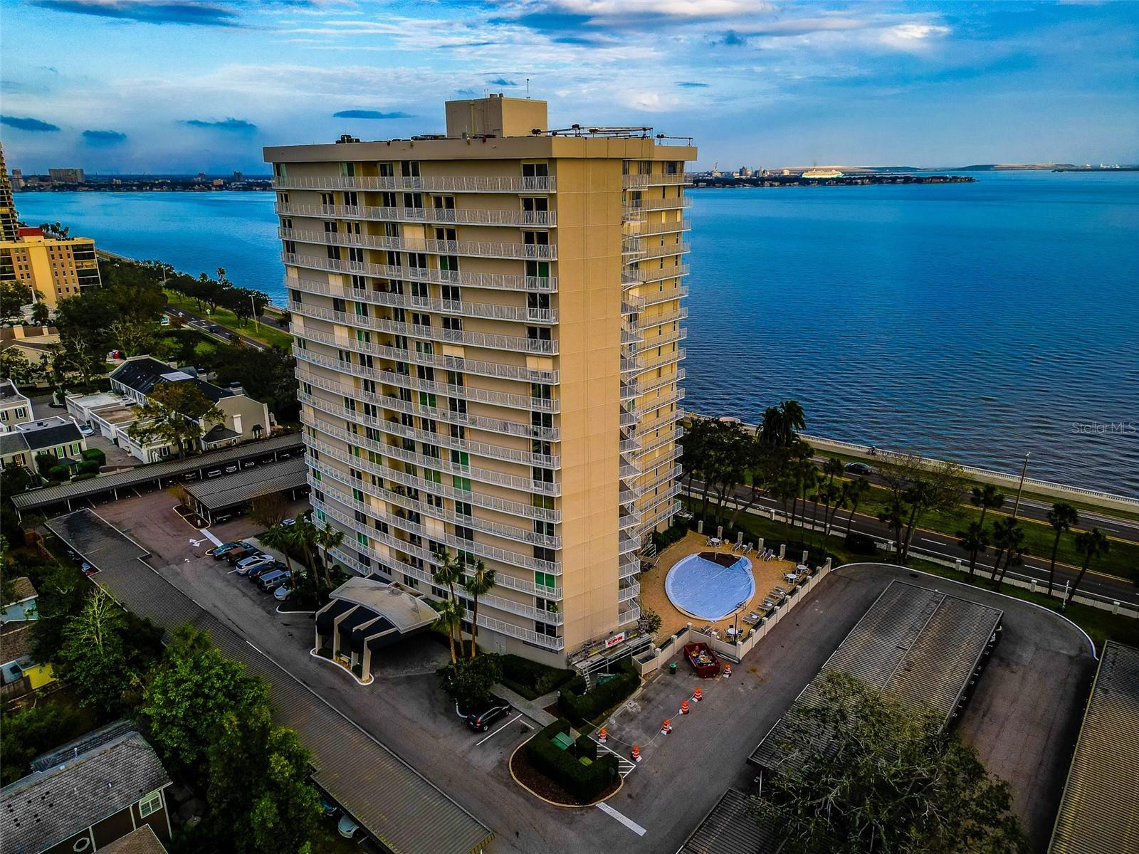 2611 BAYSHORE BLVD #302