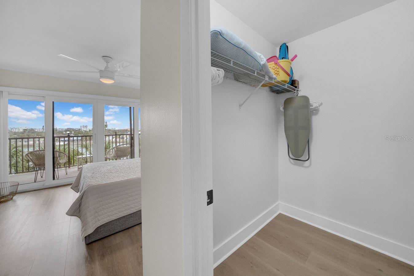 7537 BAYSHORE DR #406