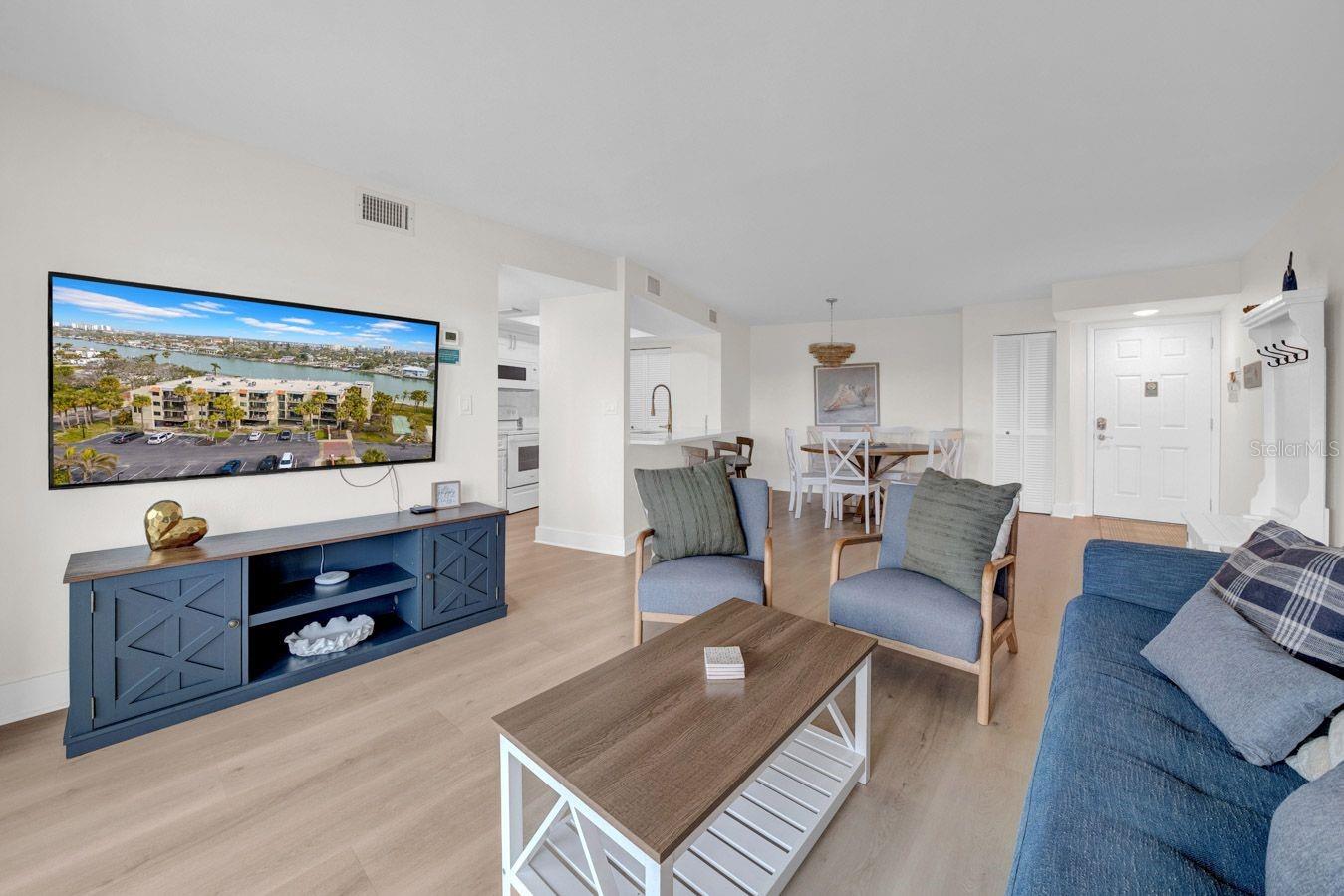 7537 BAYSHORE DR #406