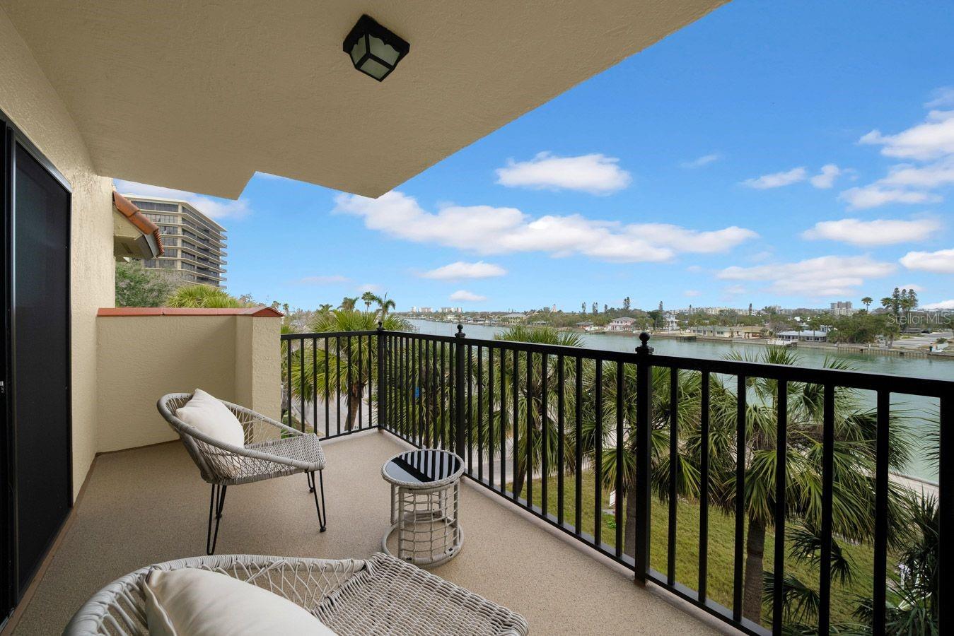7537 BAYSHORE DR #406