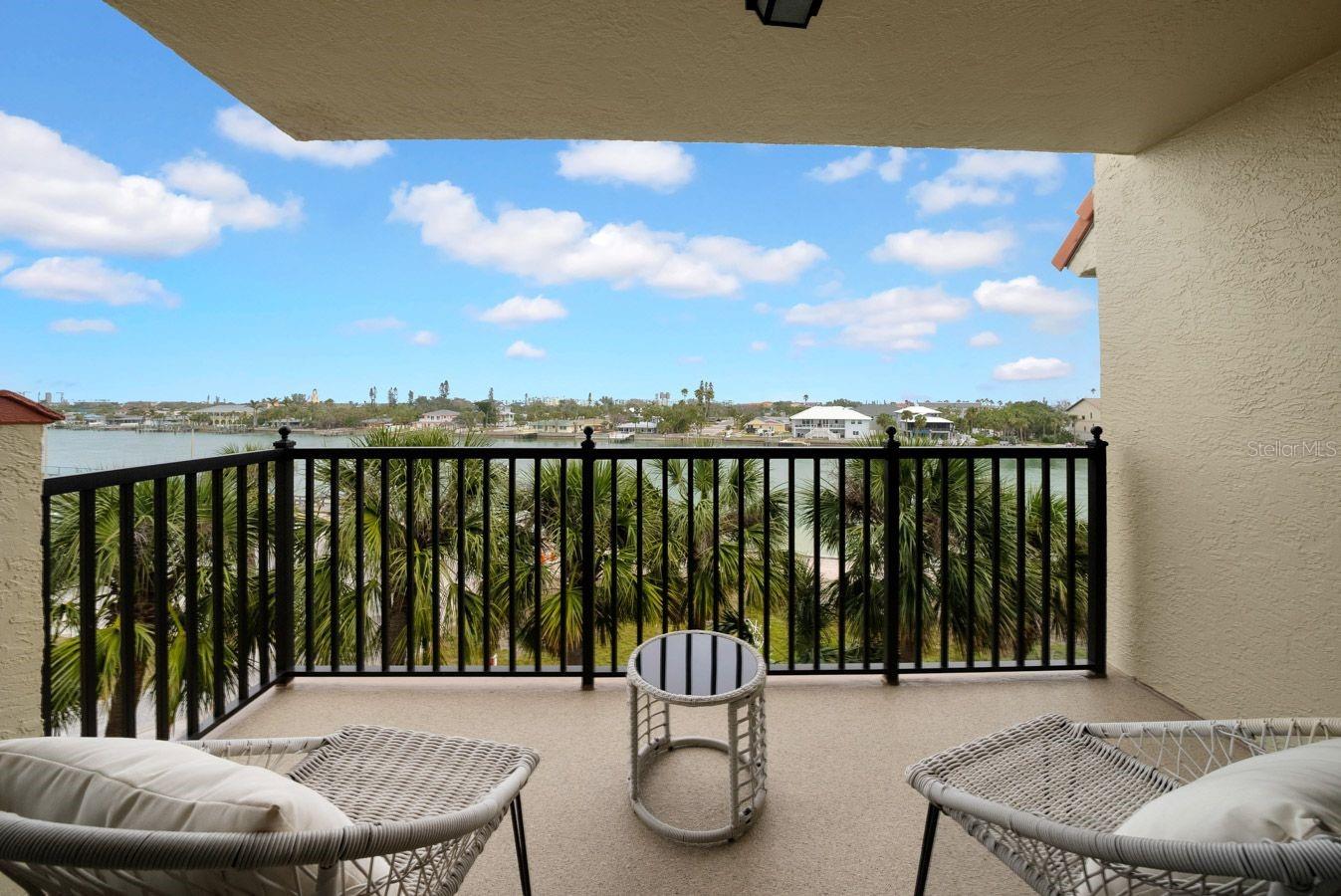 7537 BAYSHORE DR #406