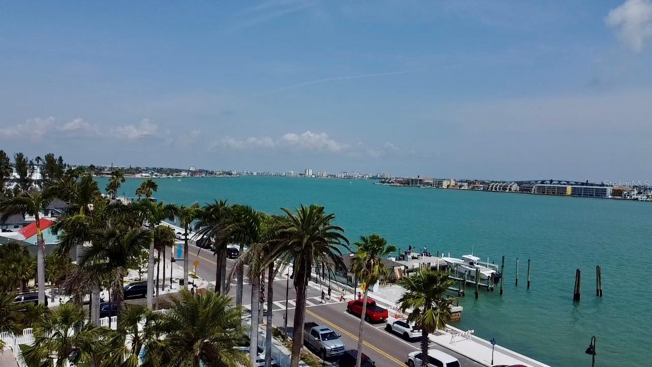 702 PASS A GRILLE WAY