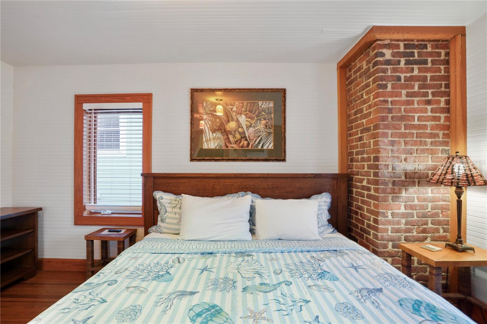 702 PASS A GRILLE WAY