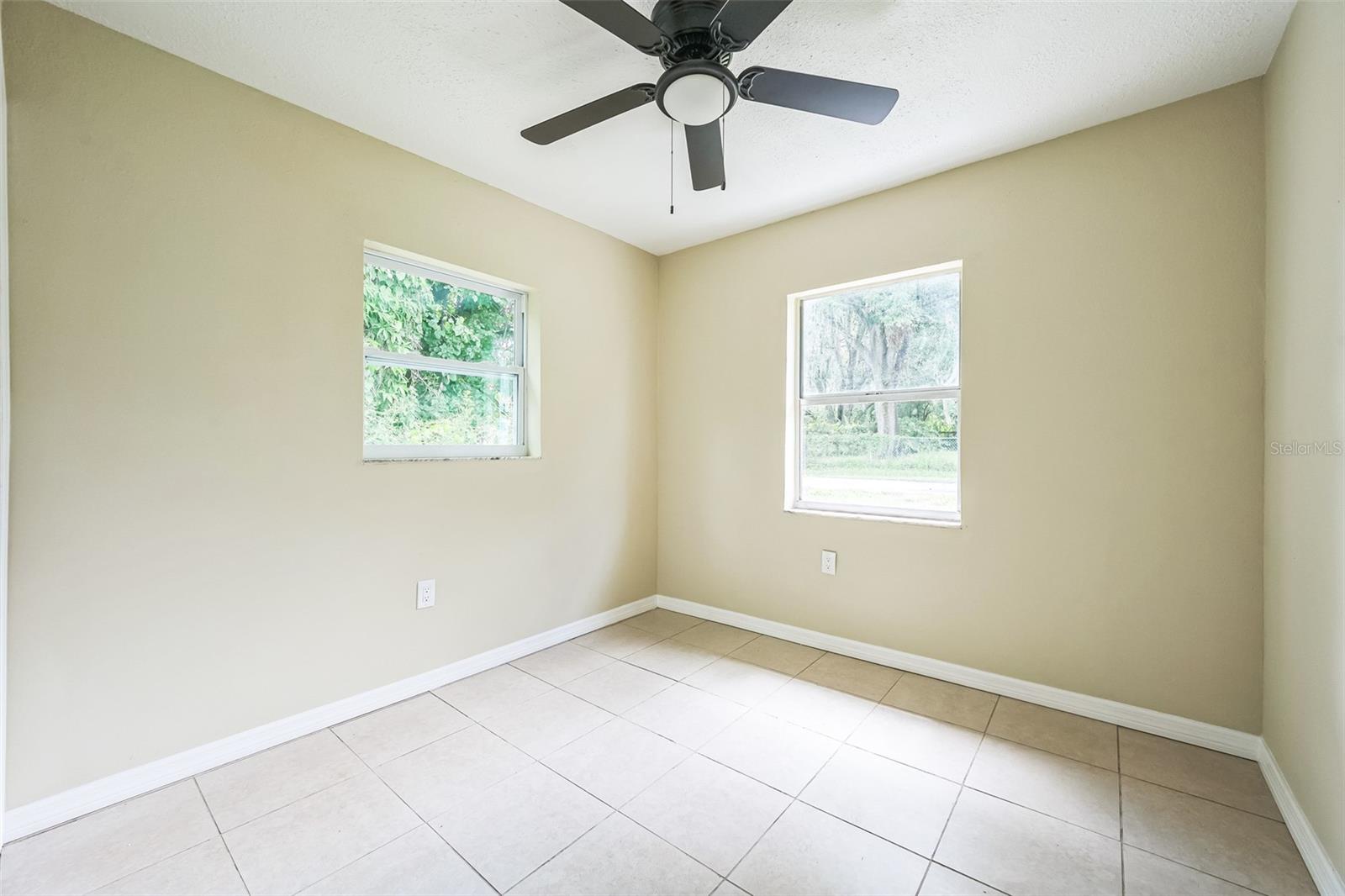 314 W OWENS AVE