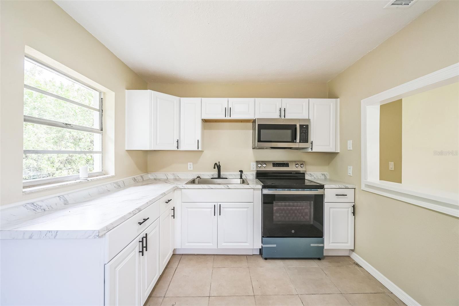 314 W OWENS AVE