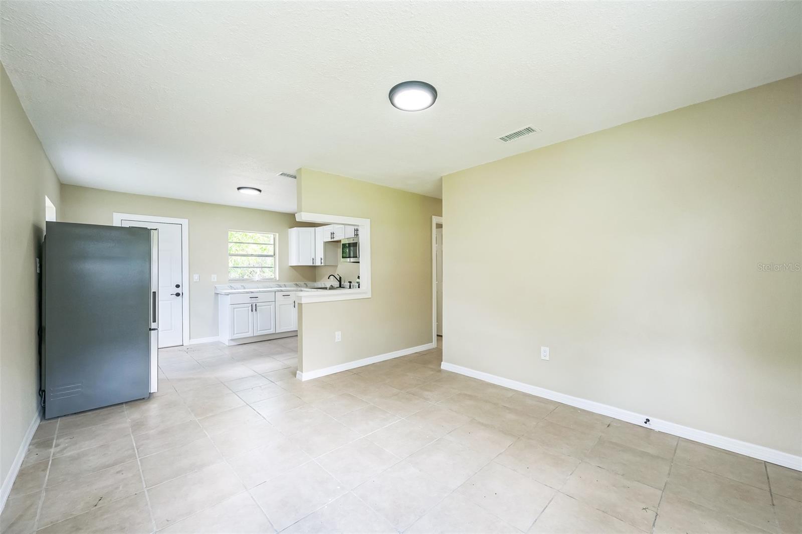 314 W OWENS AVE
