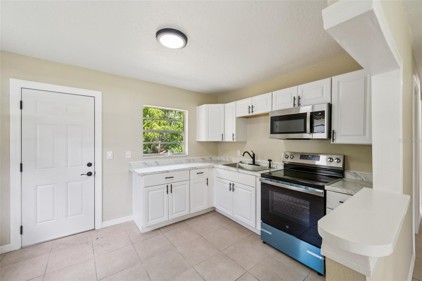 314 W OWENS AVE