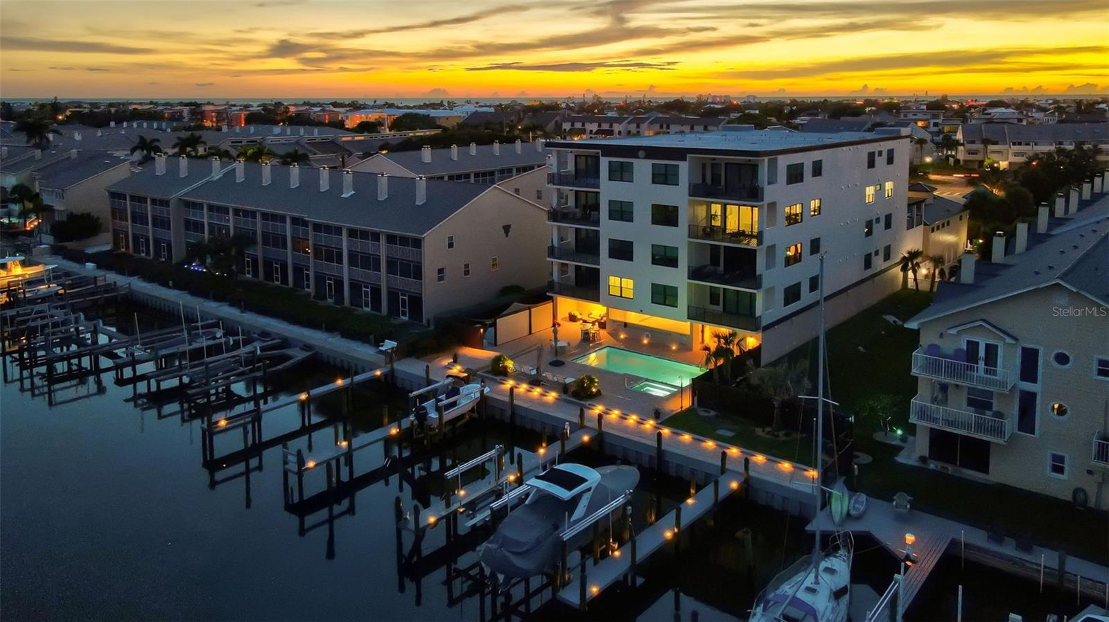 455 PINELLAS BAYWAY S #3B