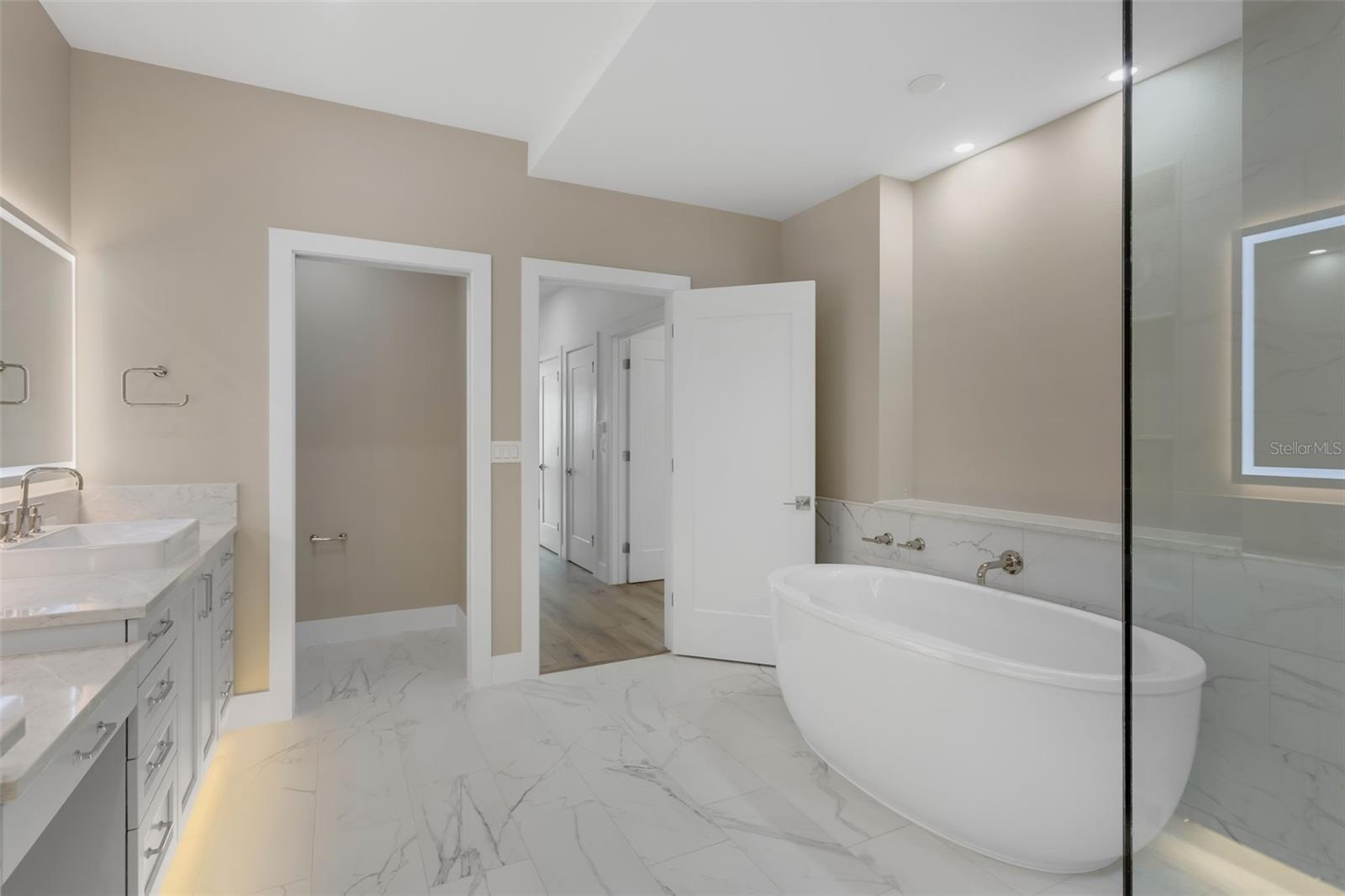 455 PINELLAS BAYWAY S #3B