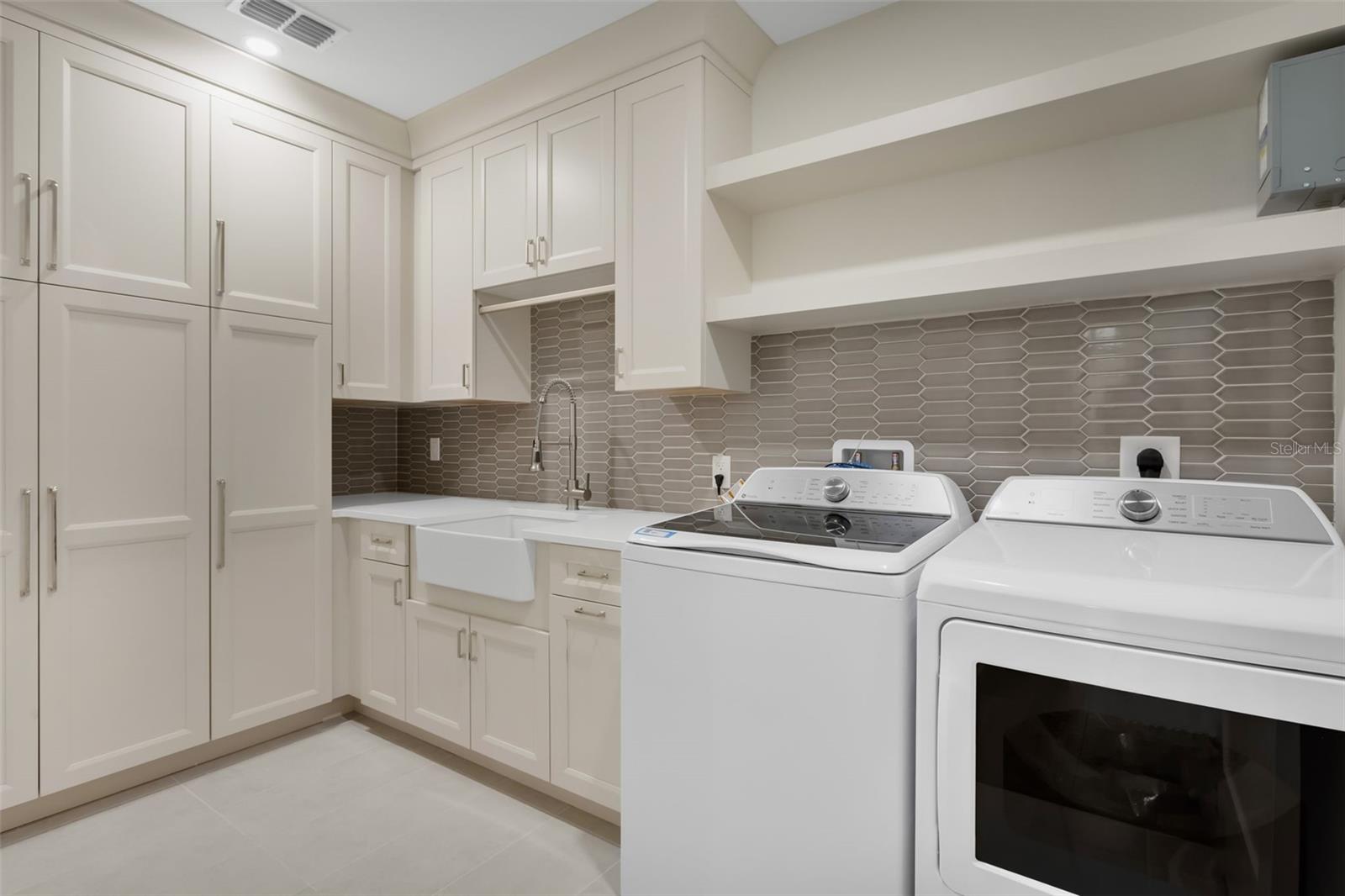 455 PINELLAS BAYWAY S #3B