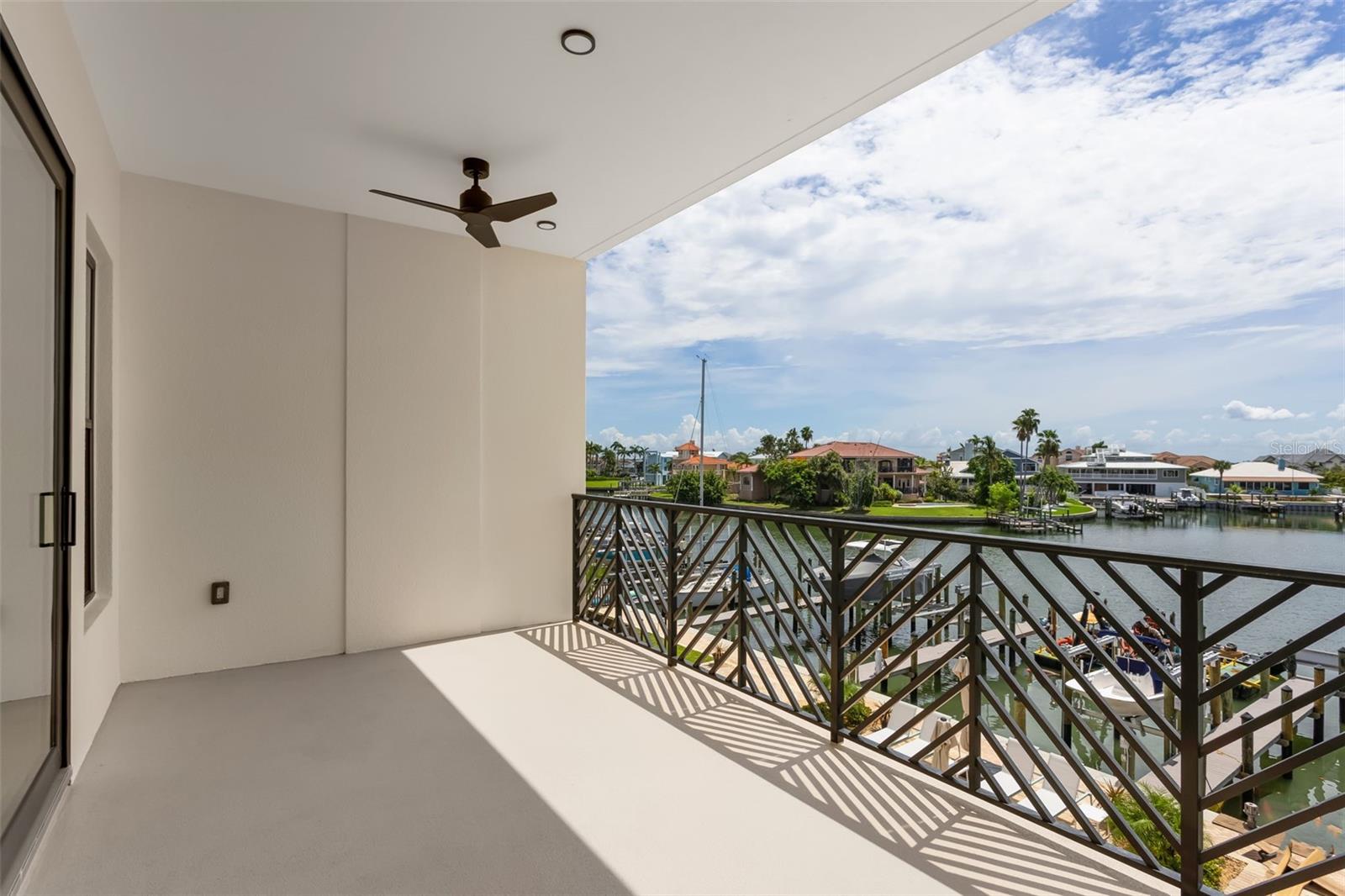 455 PINELLAS BAYWAY S #3B