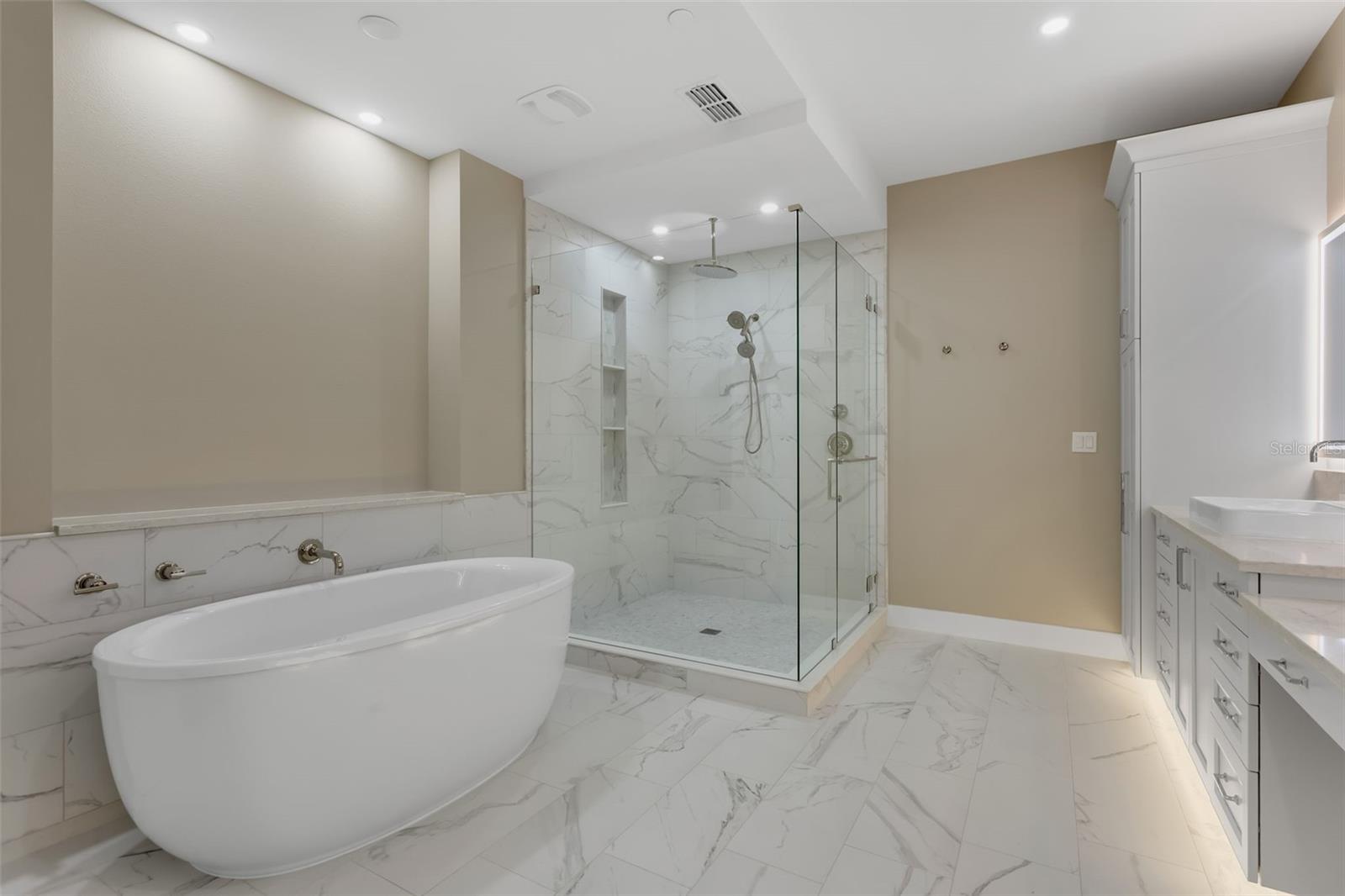 455 PINELLAS BAYWAY S #3B