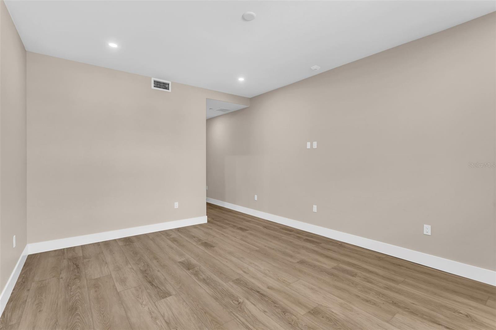 455 PINELLAS BAYWAY S #2B