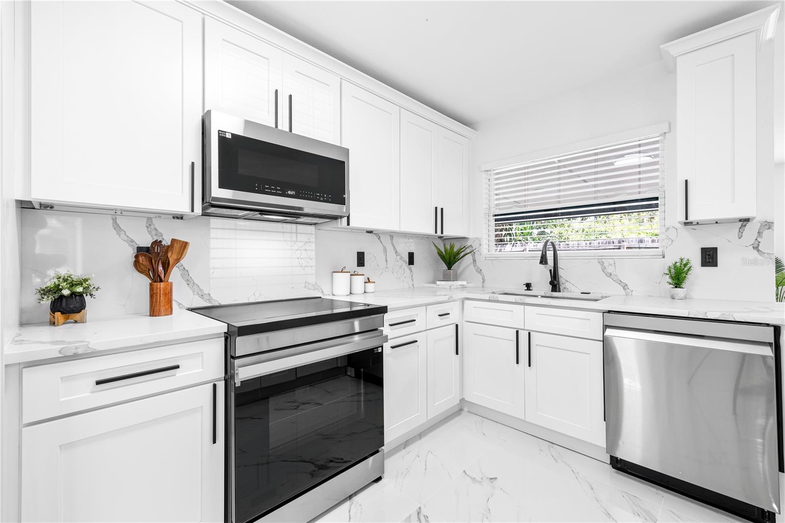 2376 CITRUS HILL RD
