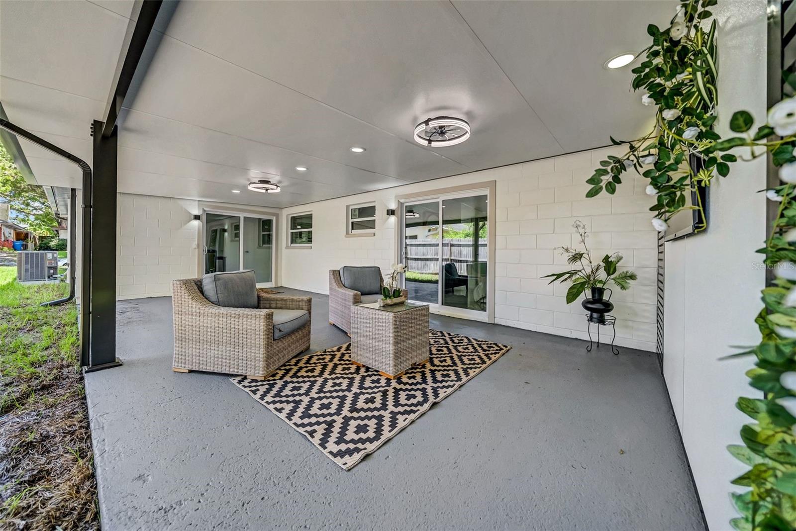 2376 CITRUS HILL RD