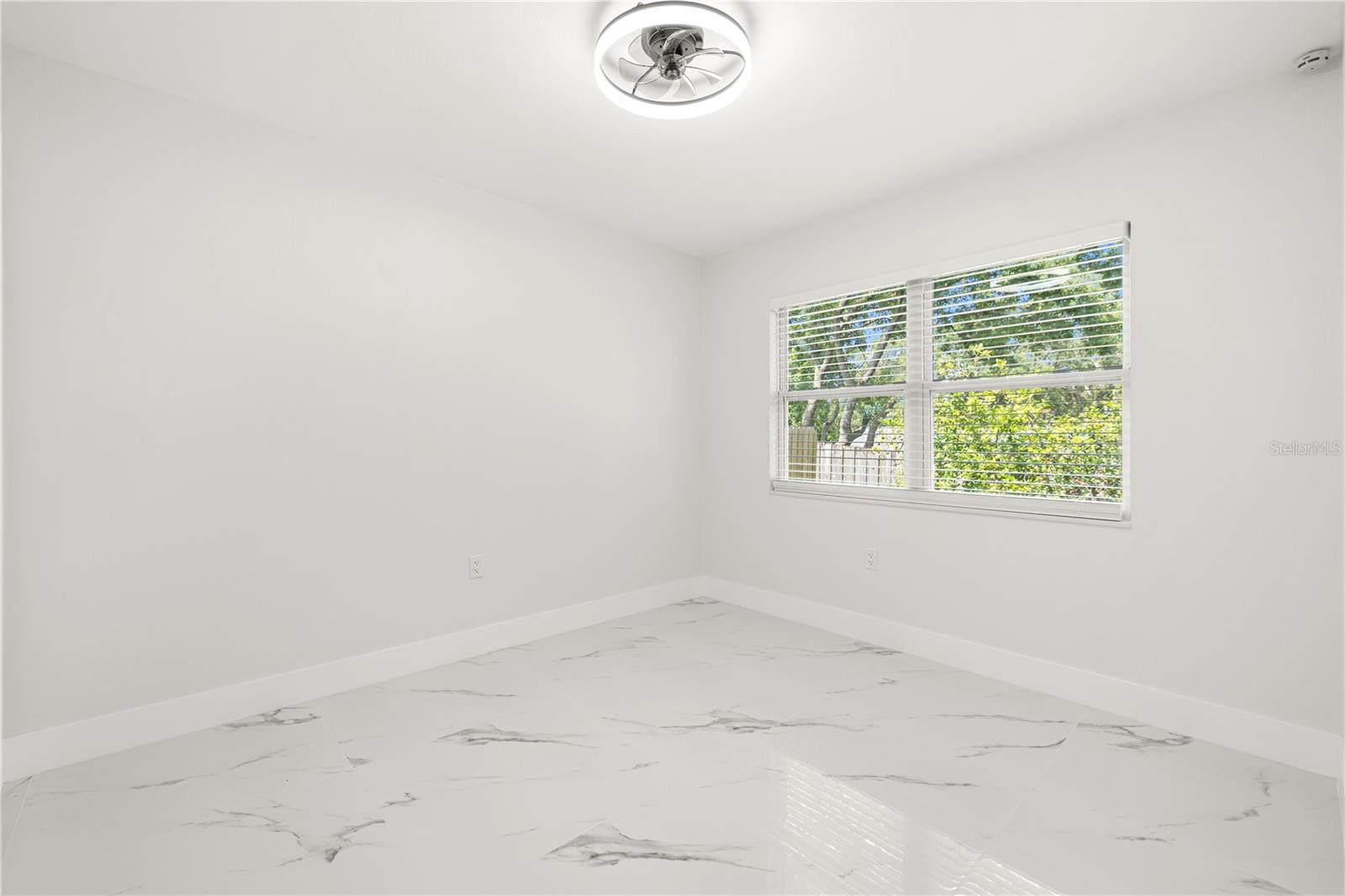 2376 CITRUS HILL RD