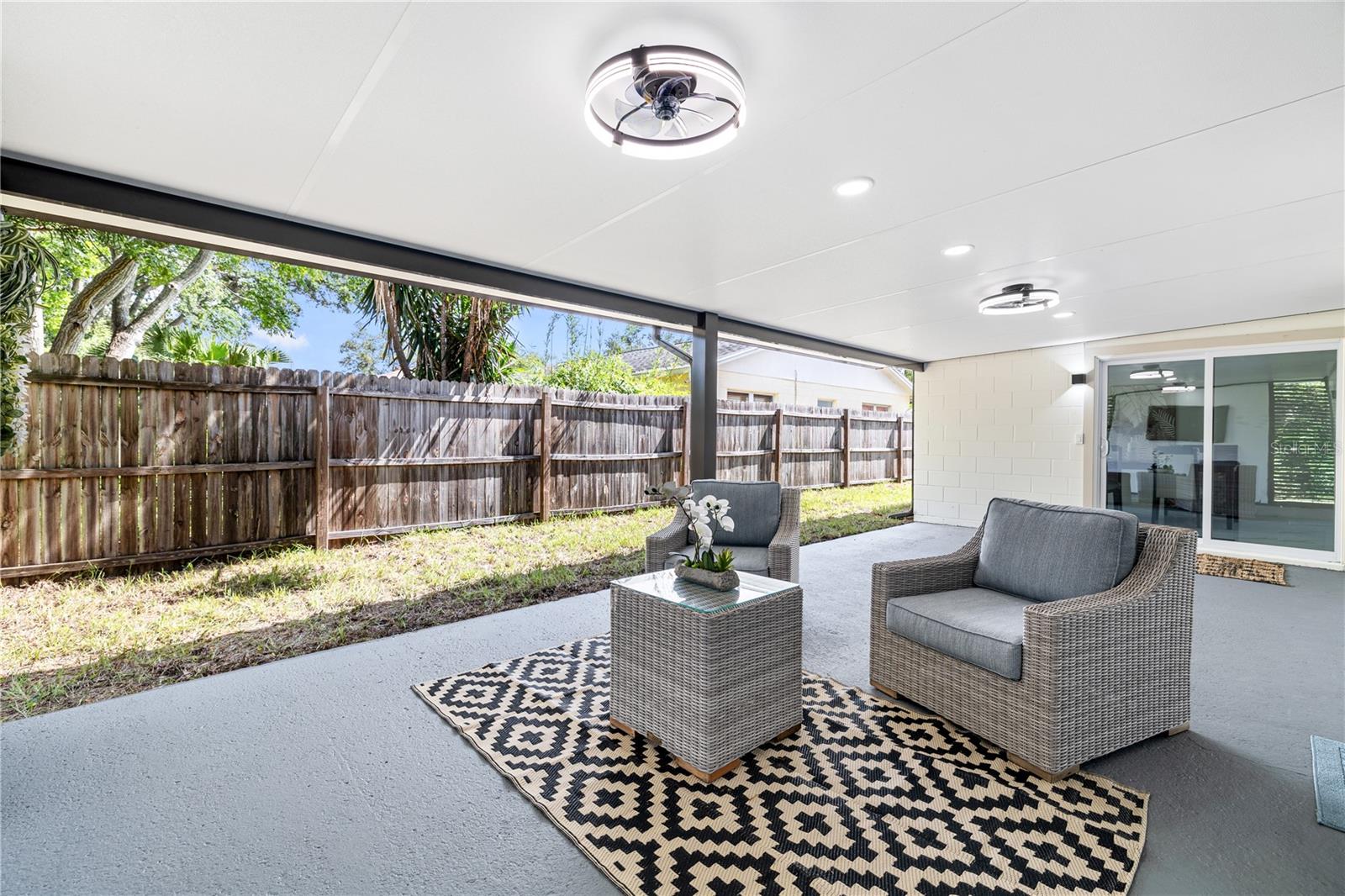 2376 CITRUS HILL RD
