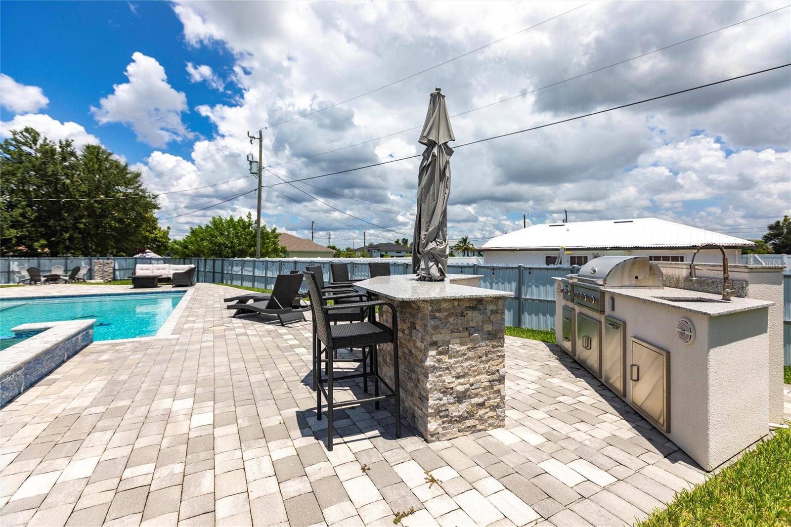 217 SW 10TH PL