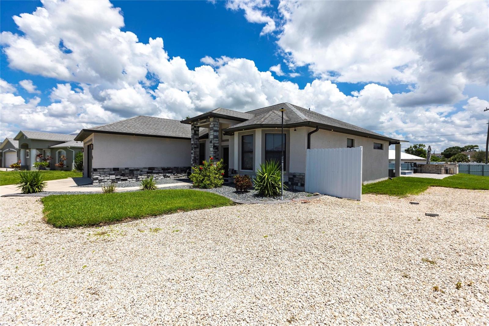 217 SW 10TH PL