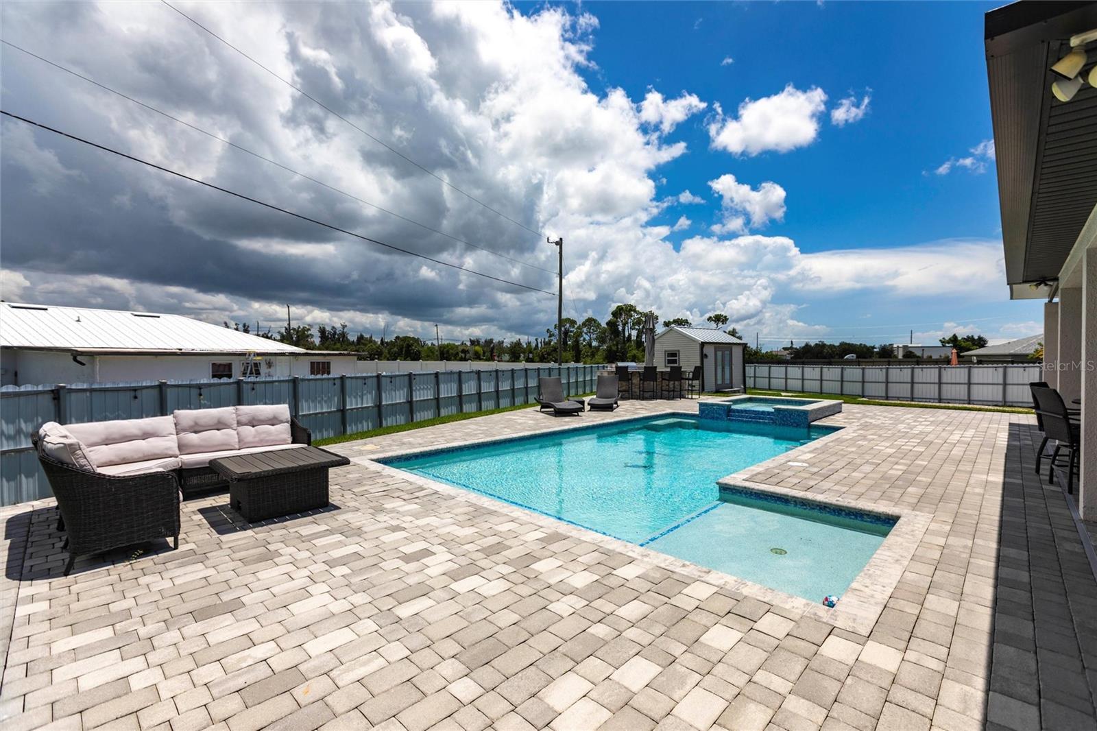 217 SW 10TH PL