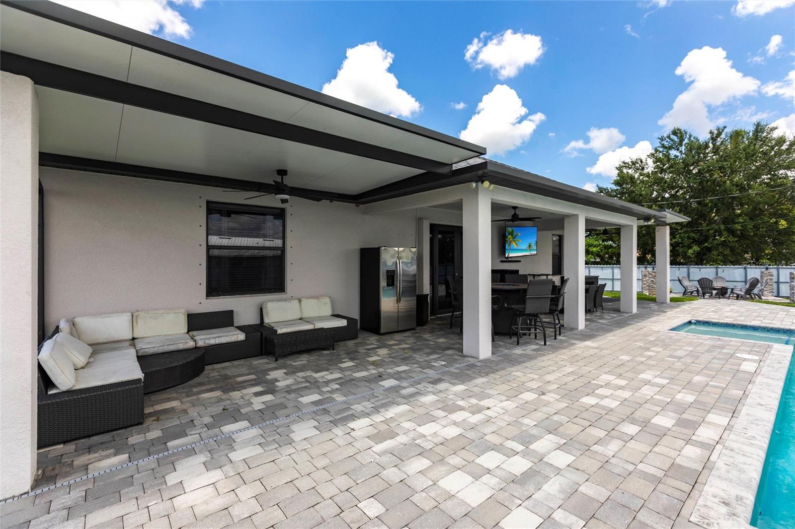 217 SW 10TH PL