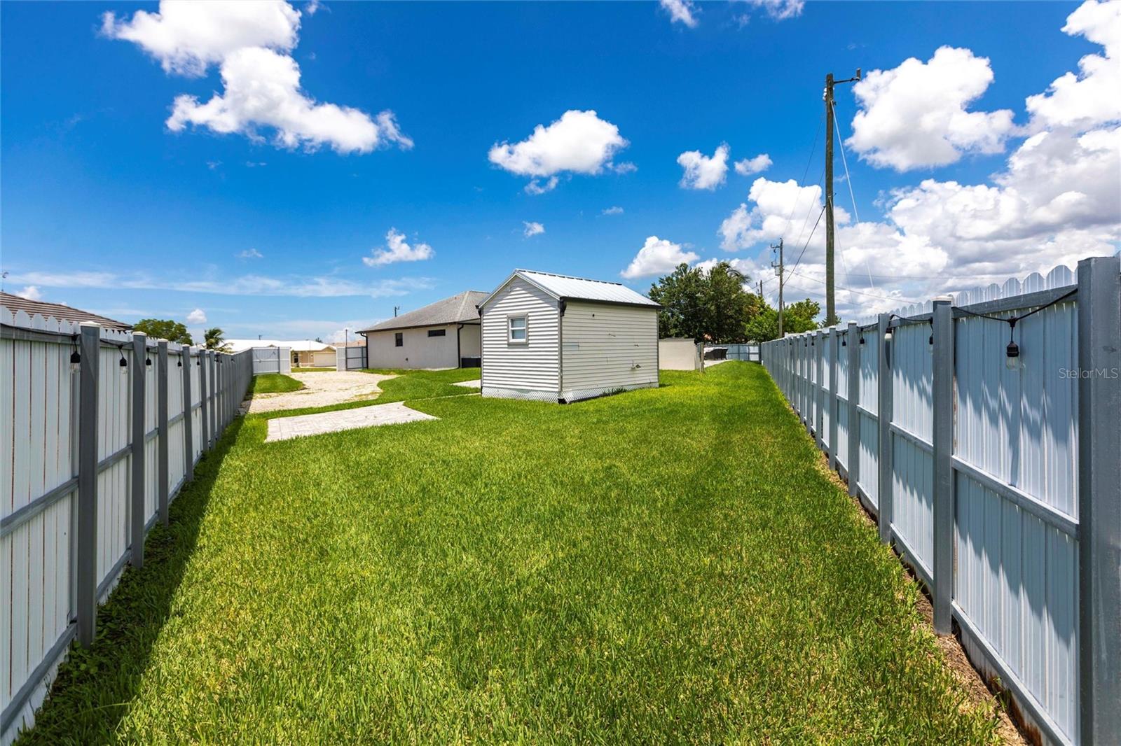217 SW 10TH PL