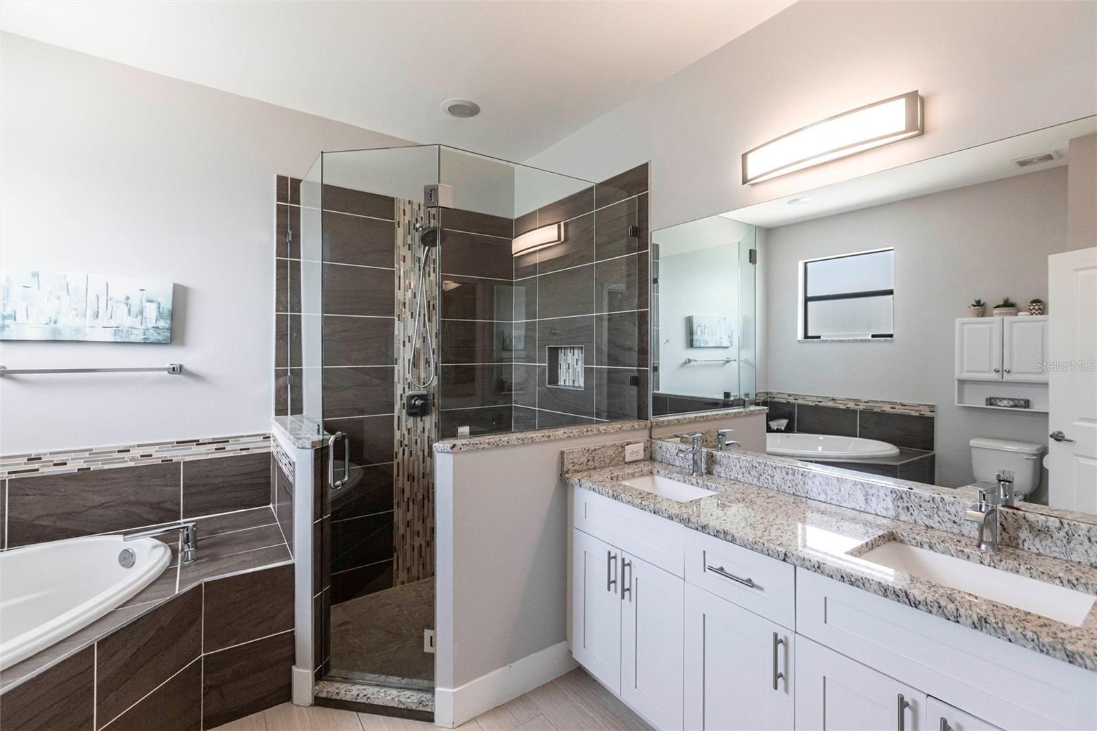 217 SW 10TH PL