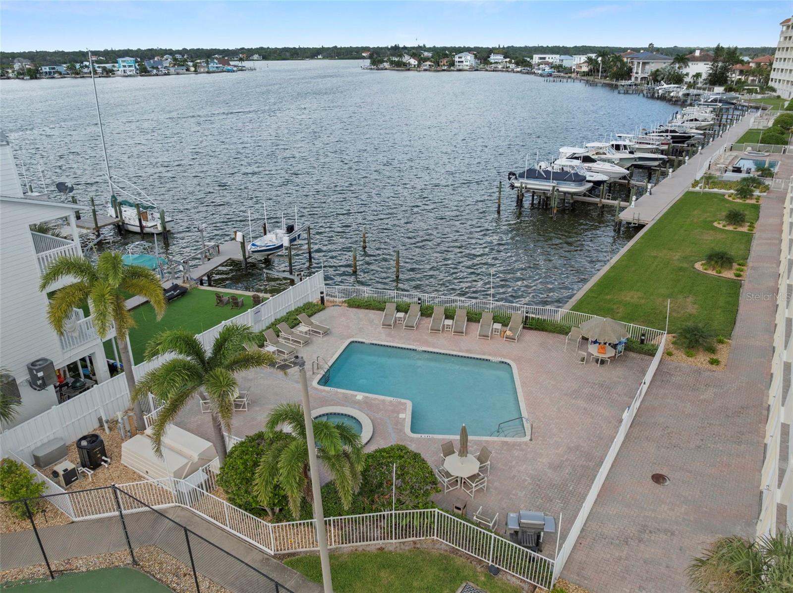 17715 GULF BLVD #302