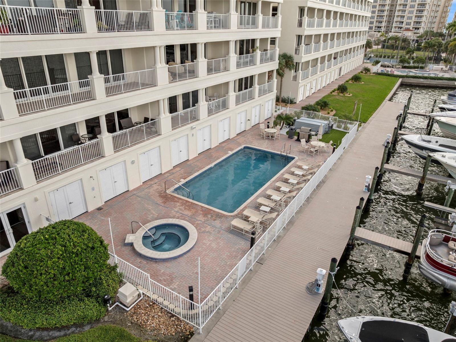 17715 GULF BLVD #302