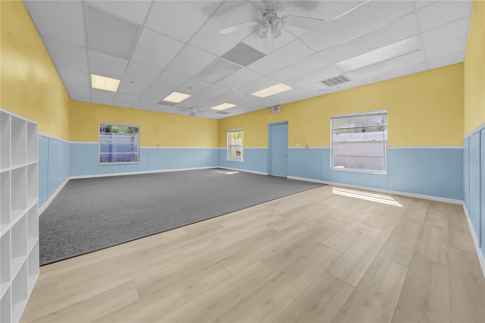 1419 SUNSET POINT RD