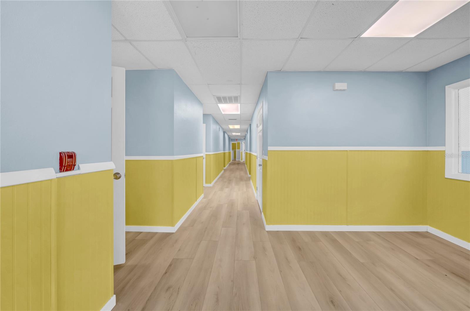 1419 SUNSET POINT RD