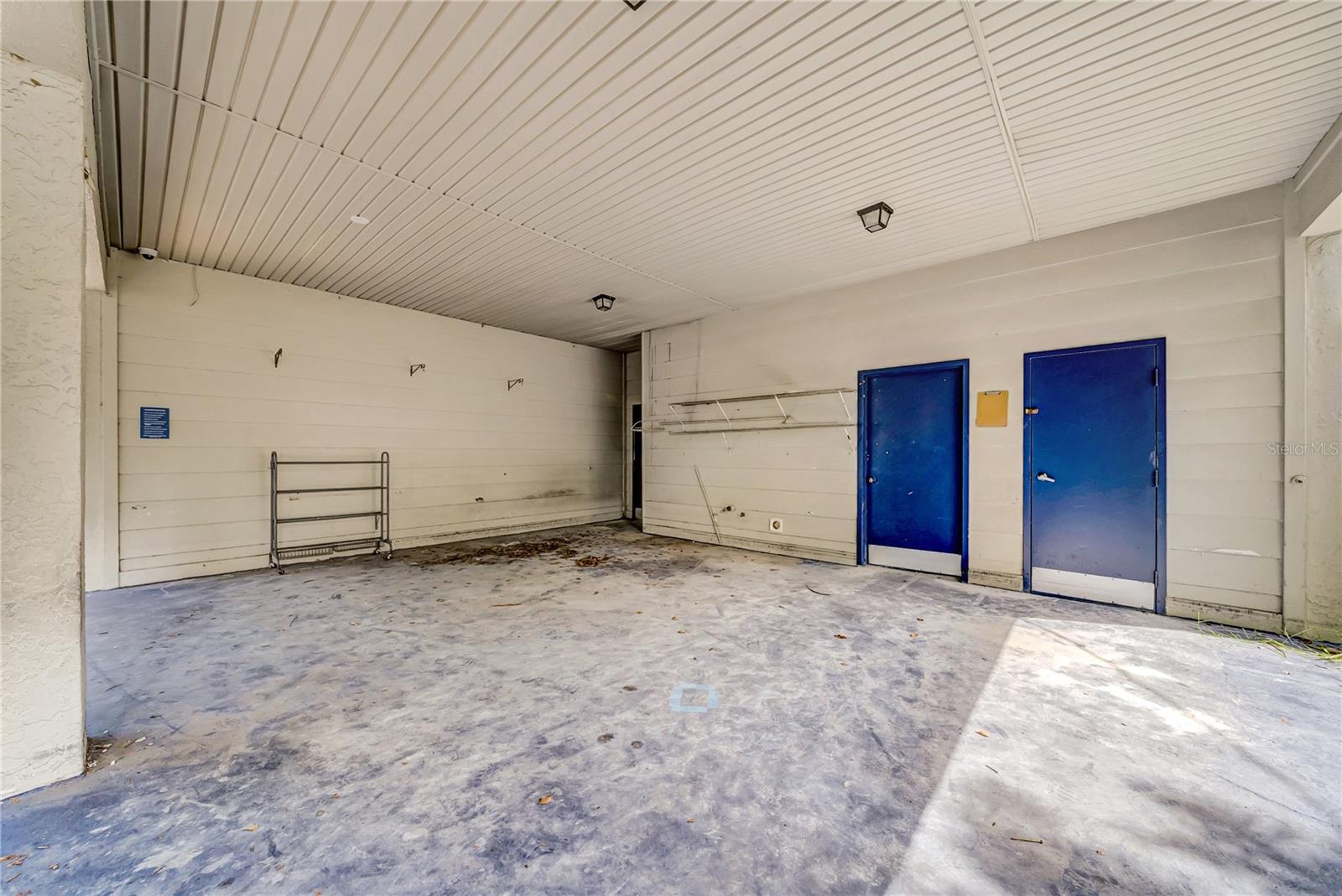 1419 SUNSET POINT RD