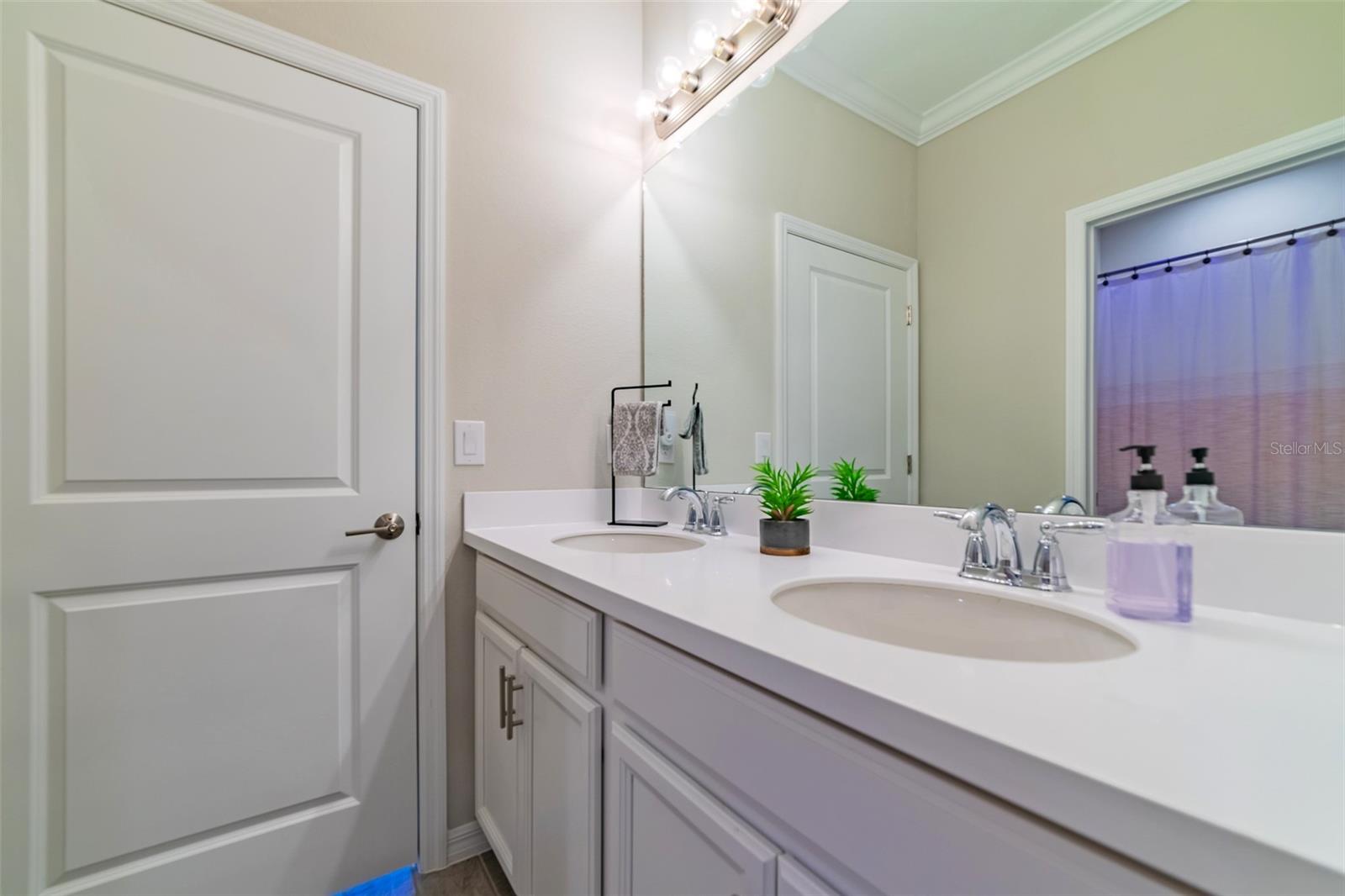 34087 ASTORIA CIR