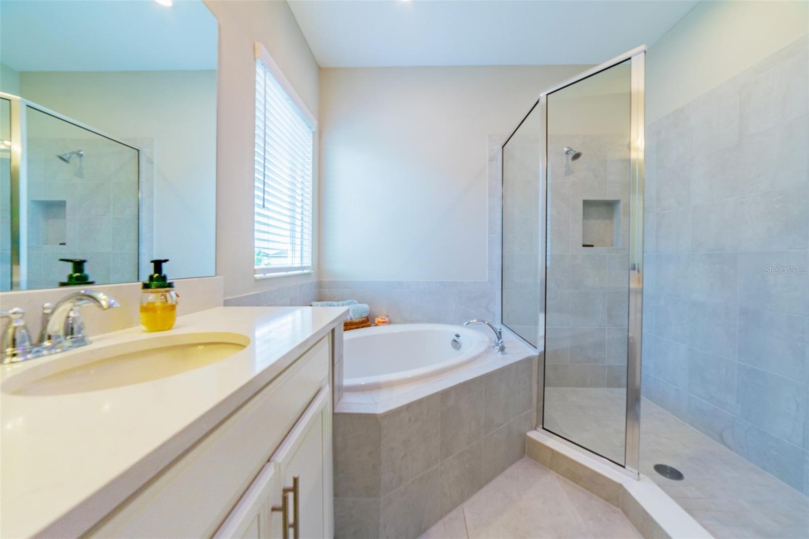 34087 ASTORIA CIR