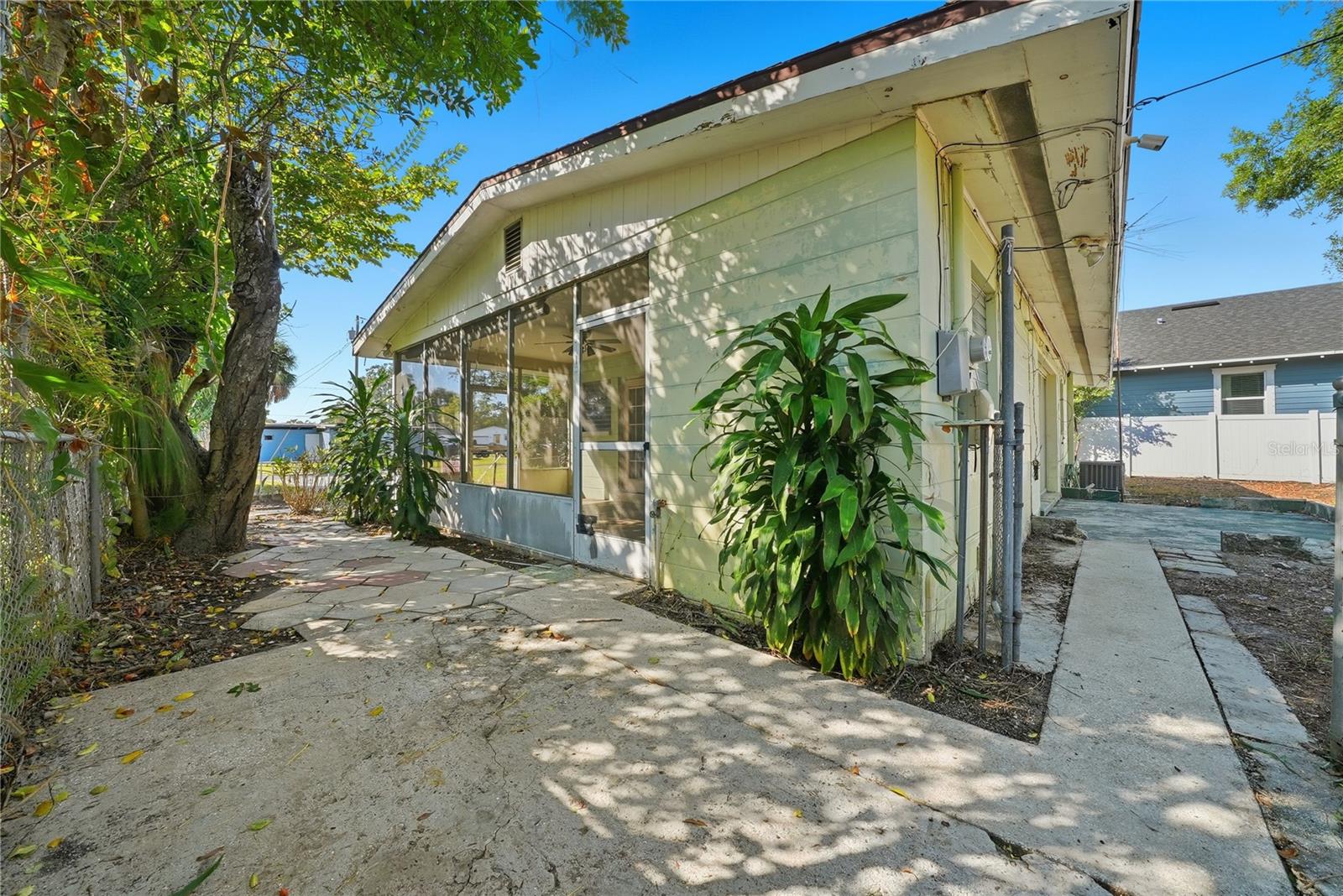 1839 46TH AVE N
