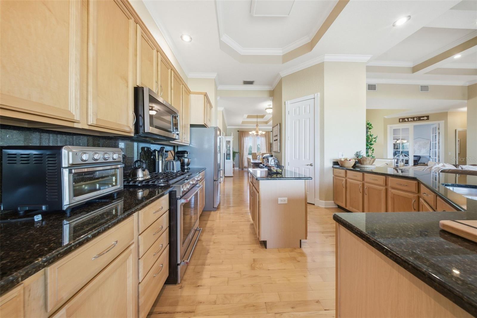 122 WATERBERRY DR