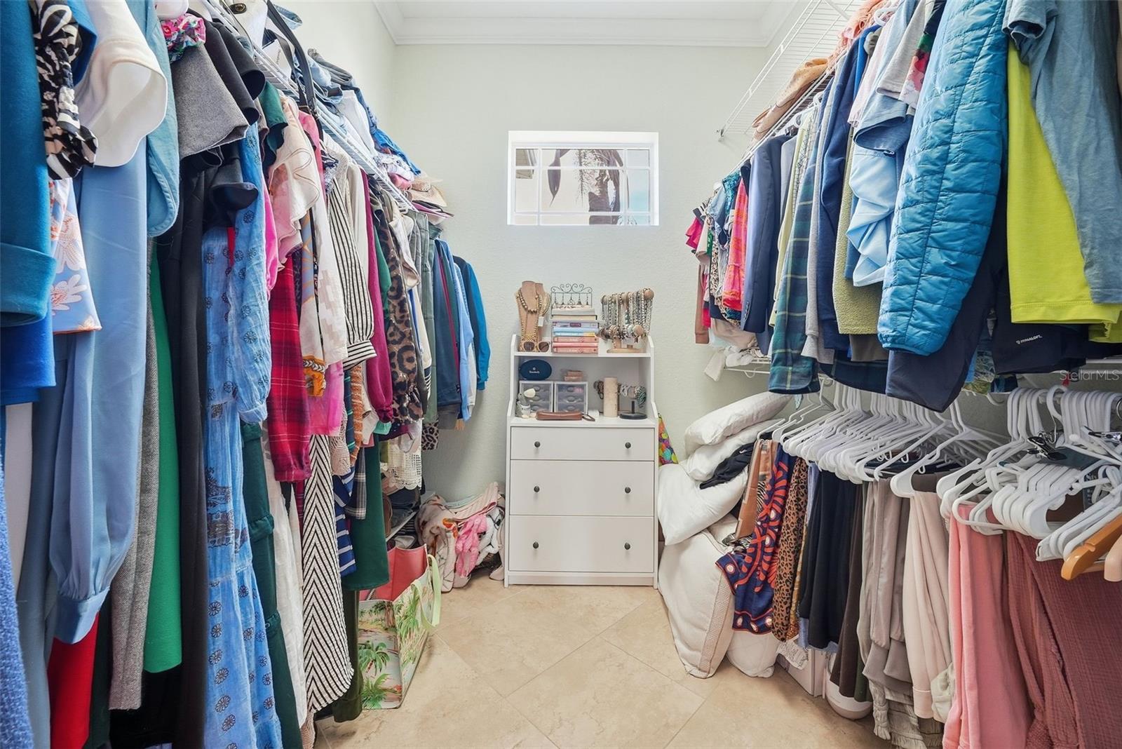 122 WATERBERRY DR