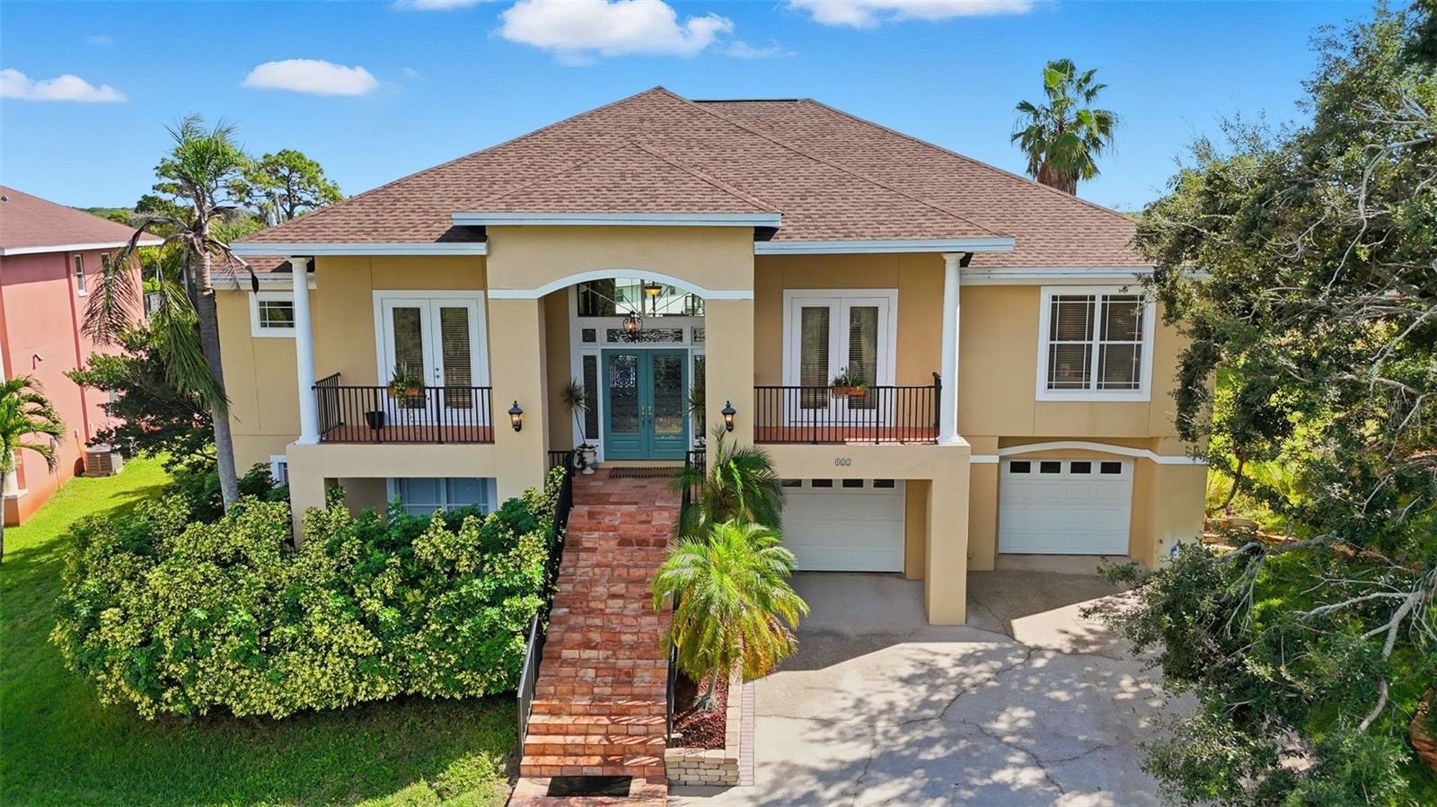 122 WATERBERRY DR