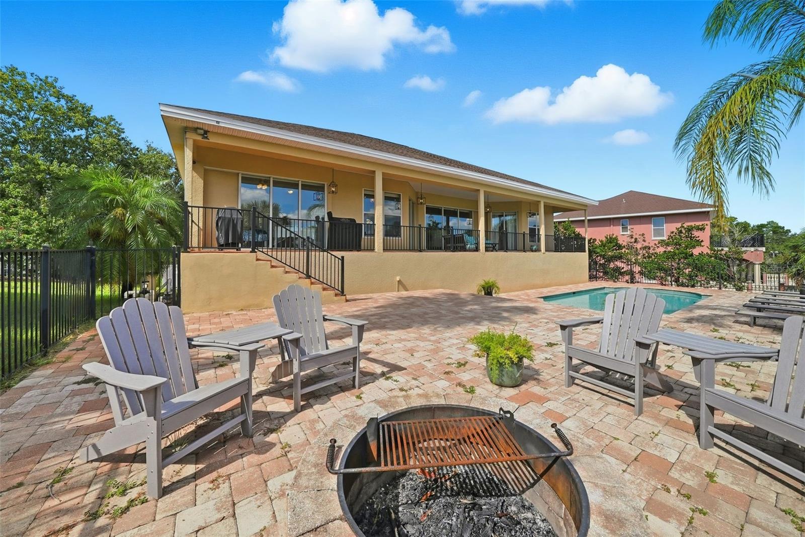 122 WATERBERRY DR