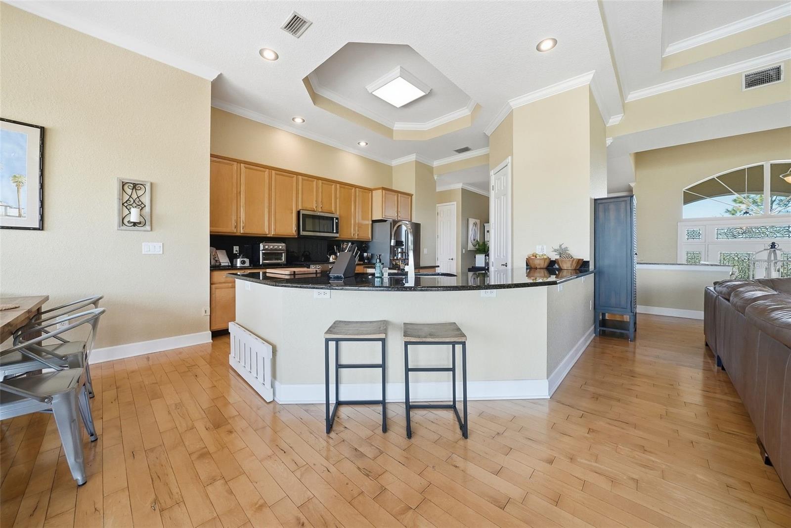 122 WATERBERRY DR