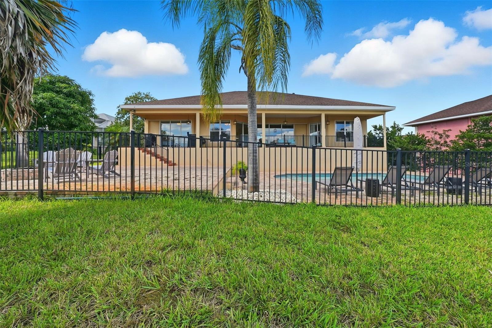 122 WATERBERRY DR