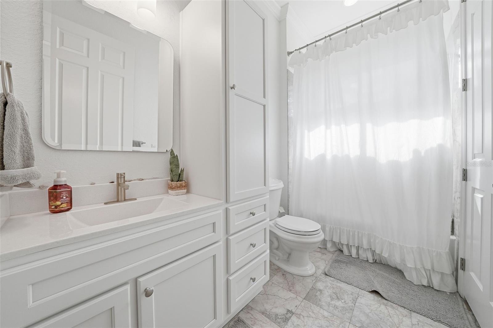 122 WATERBERRY DR