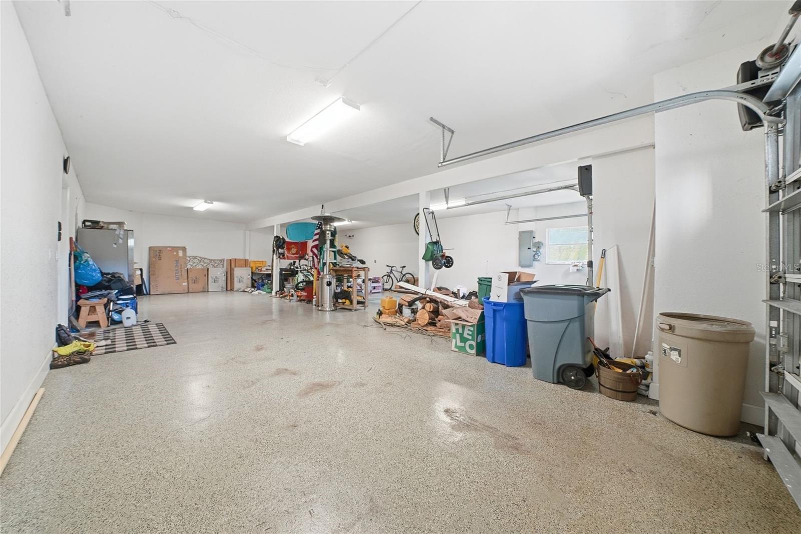122 WATERBERRY DR