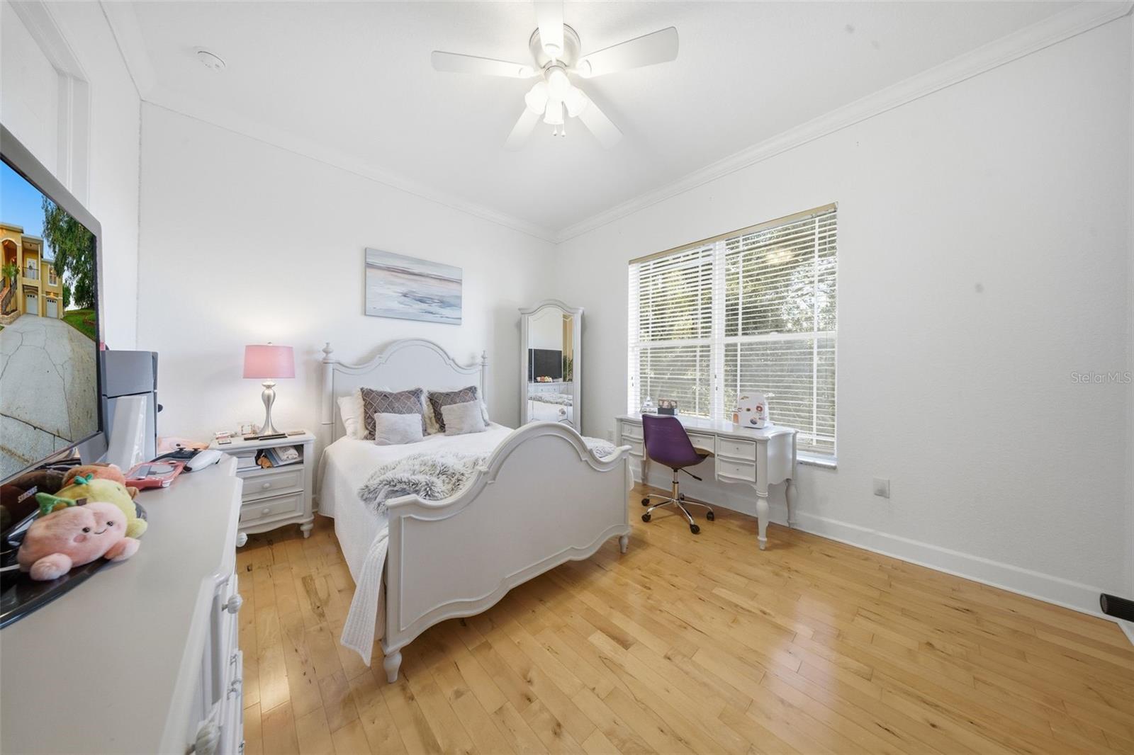 122 WATERBERRY DR