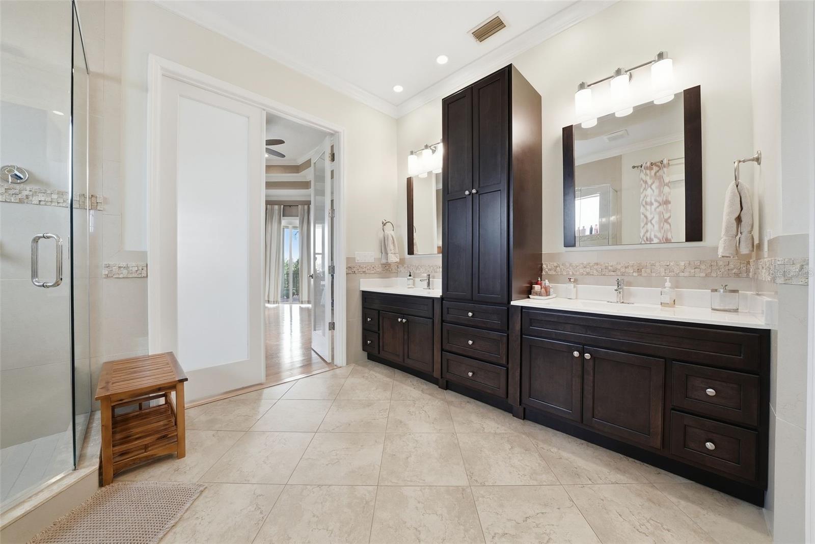 122 WATERBERRY DR