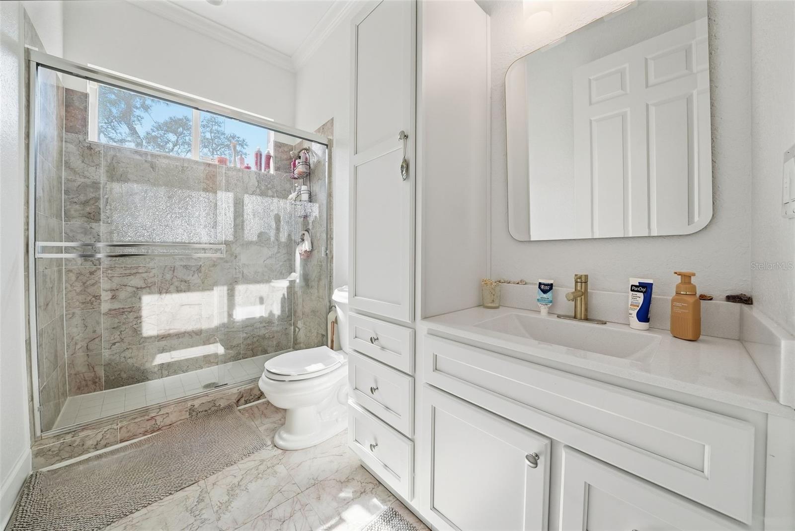 122 WATERBERRY DR