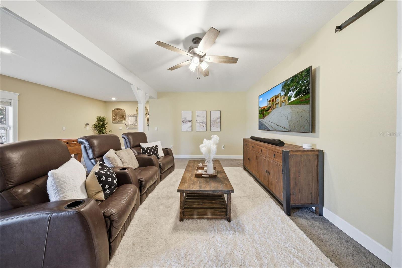 122 WATERBERRY DR