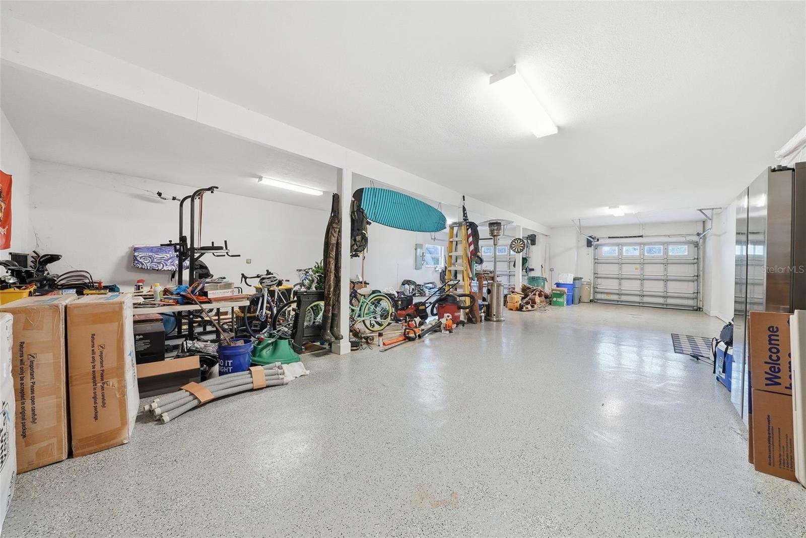 122 WATERBERRY DR