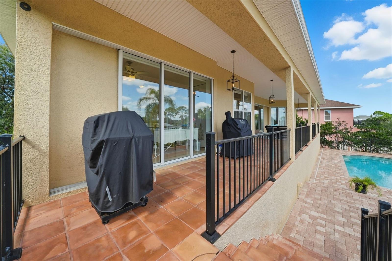 122 WATERBERRY DR